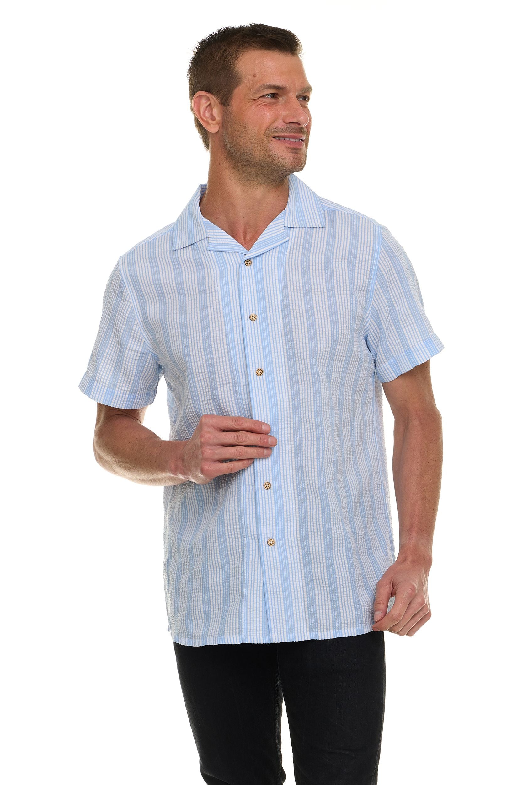 Canada Weather Gear Men’s Seersucker Button-Down Shirt – Short Sleeve Solid Textured Short Sleeve Shirt with Chest Pocket