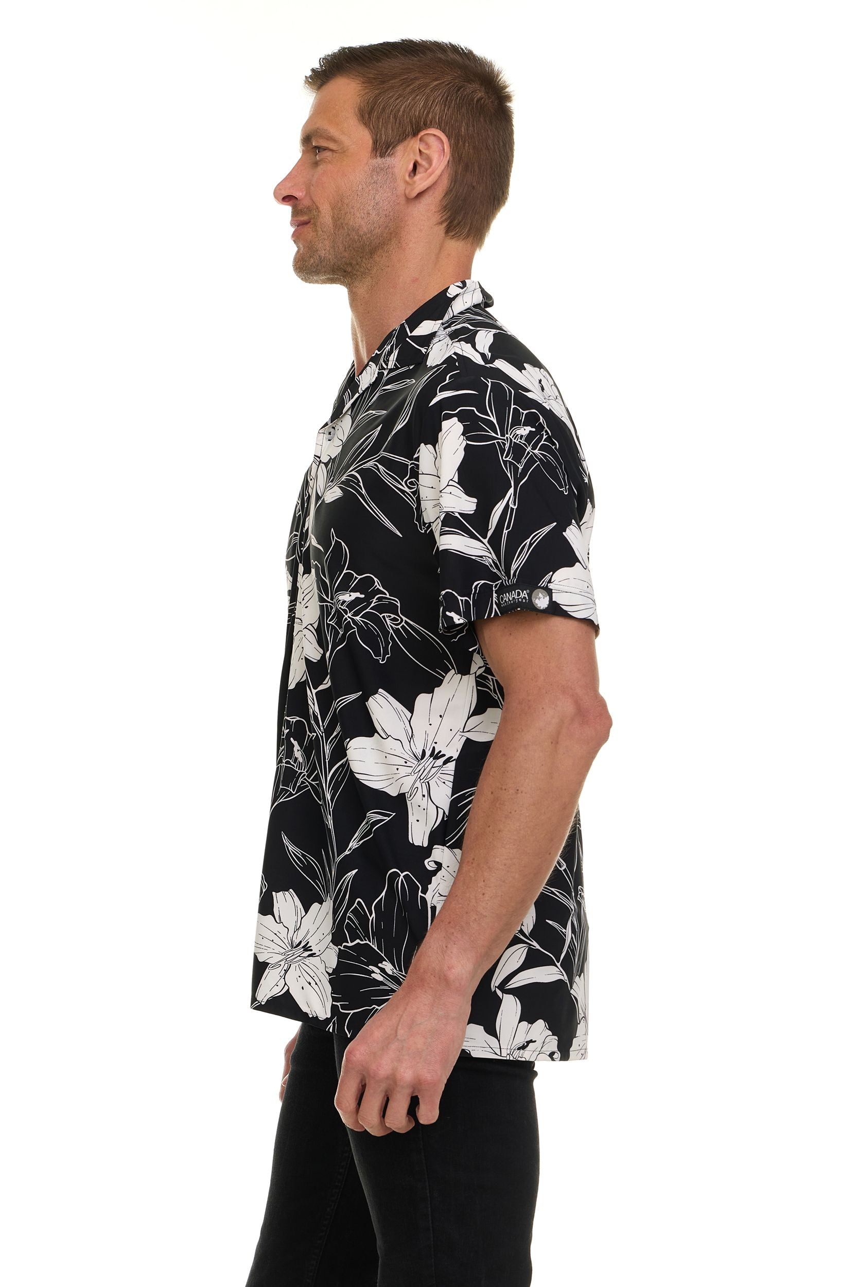 Canada Weather Gear Men’s ICE Fabric Camp Collar Shirt – Super Stretch 4-Way Stretch Button-Up Short Sleeve Shirt for Men