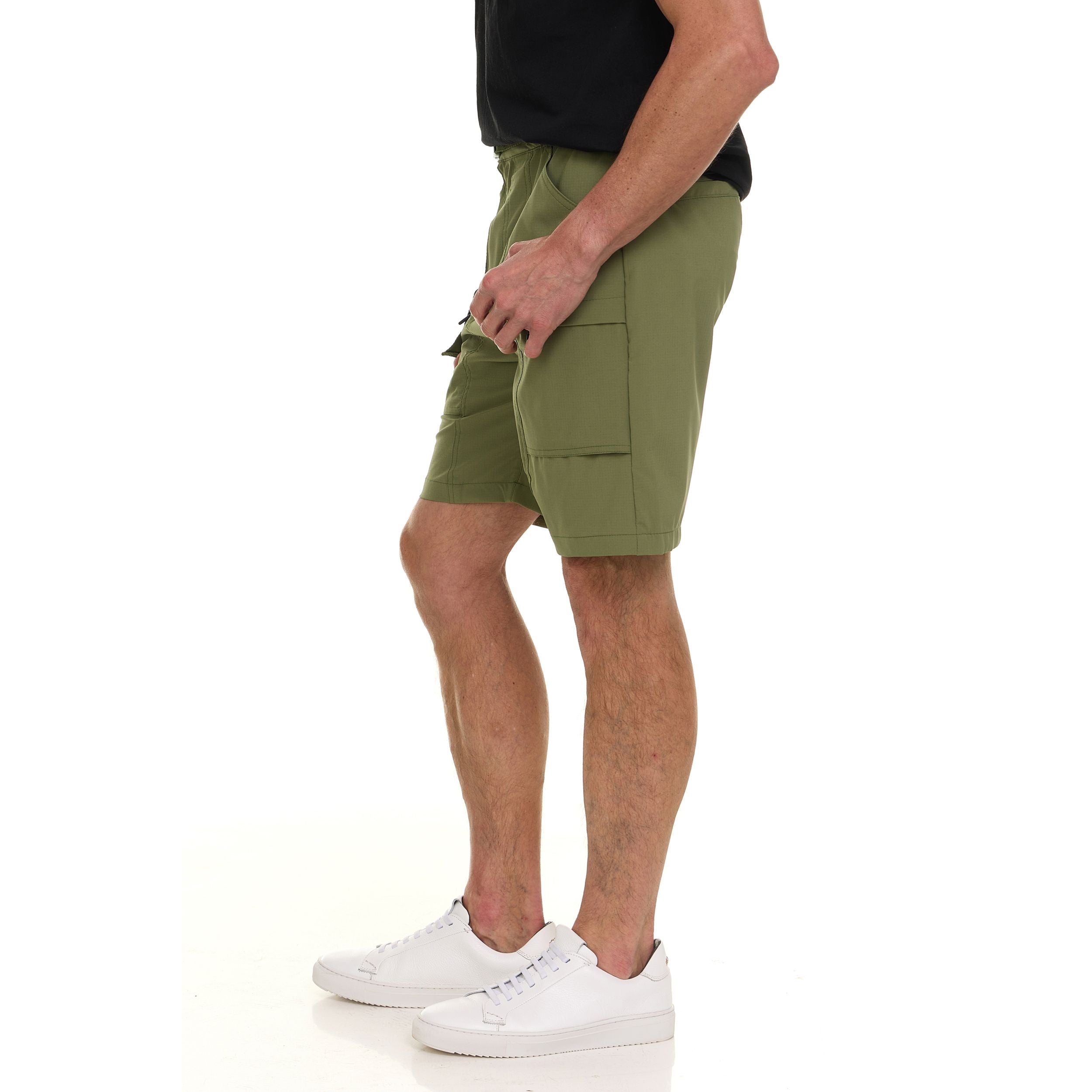 Canada Weather Gear Men’s Cargo Belted Shorts – Lightweight Stretch Twill Knee-Length Shorts with Pockets