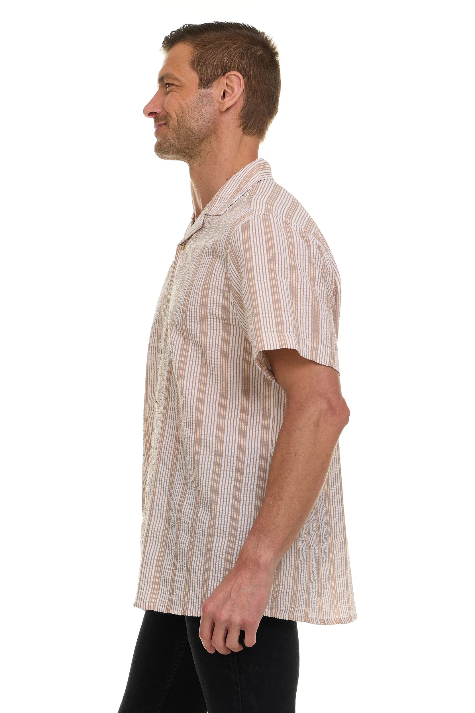 Canada Weather Gear Men’s Seersucker Button-Down Shirt – Short Sleeve Solid Textured Short Sleeve Shirt with Chest Pocket