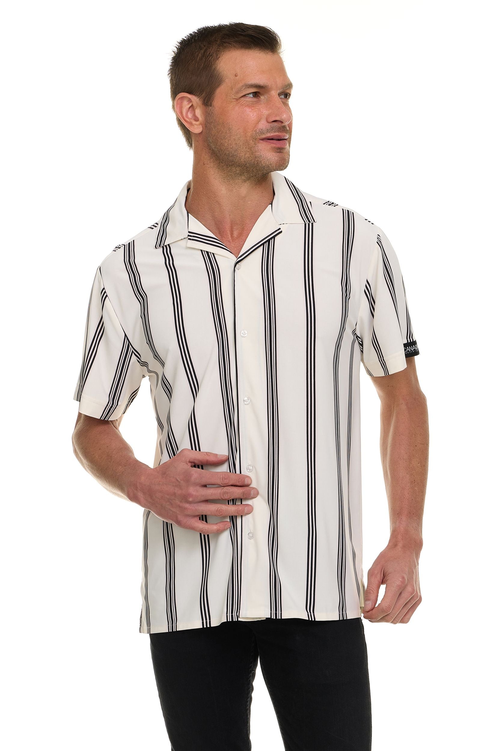 Canada Weather Gear Men’s Short Sleeve Stretch Shirt – 4-Way Super Stretch, Moisture Wicking, Wrinkle Resistant, Travel Friendly