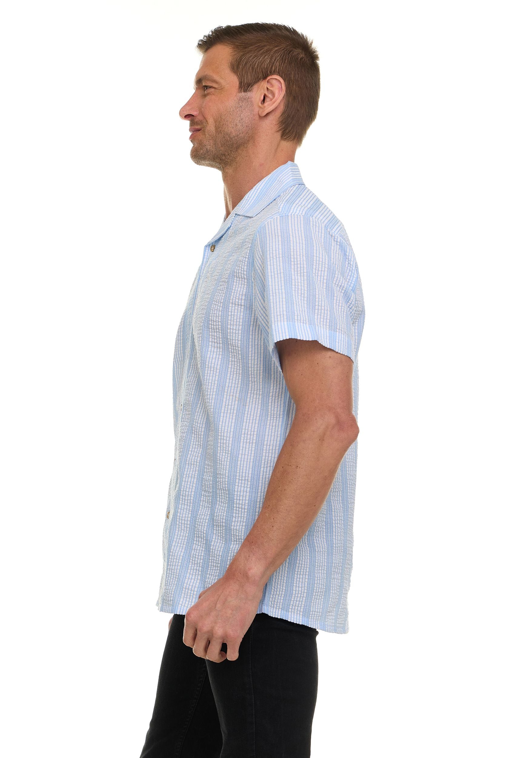 Canada Weather Gear Men’s Seersucker Button-Down Shirt – Short Sleeve Solid Textured Short Sleeve Shirt with Chest Pocket