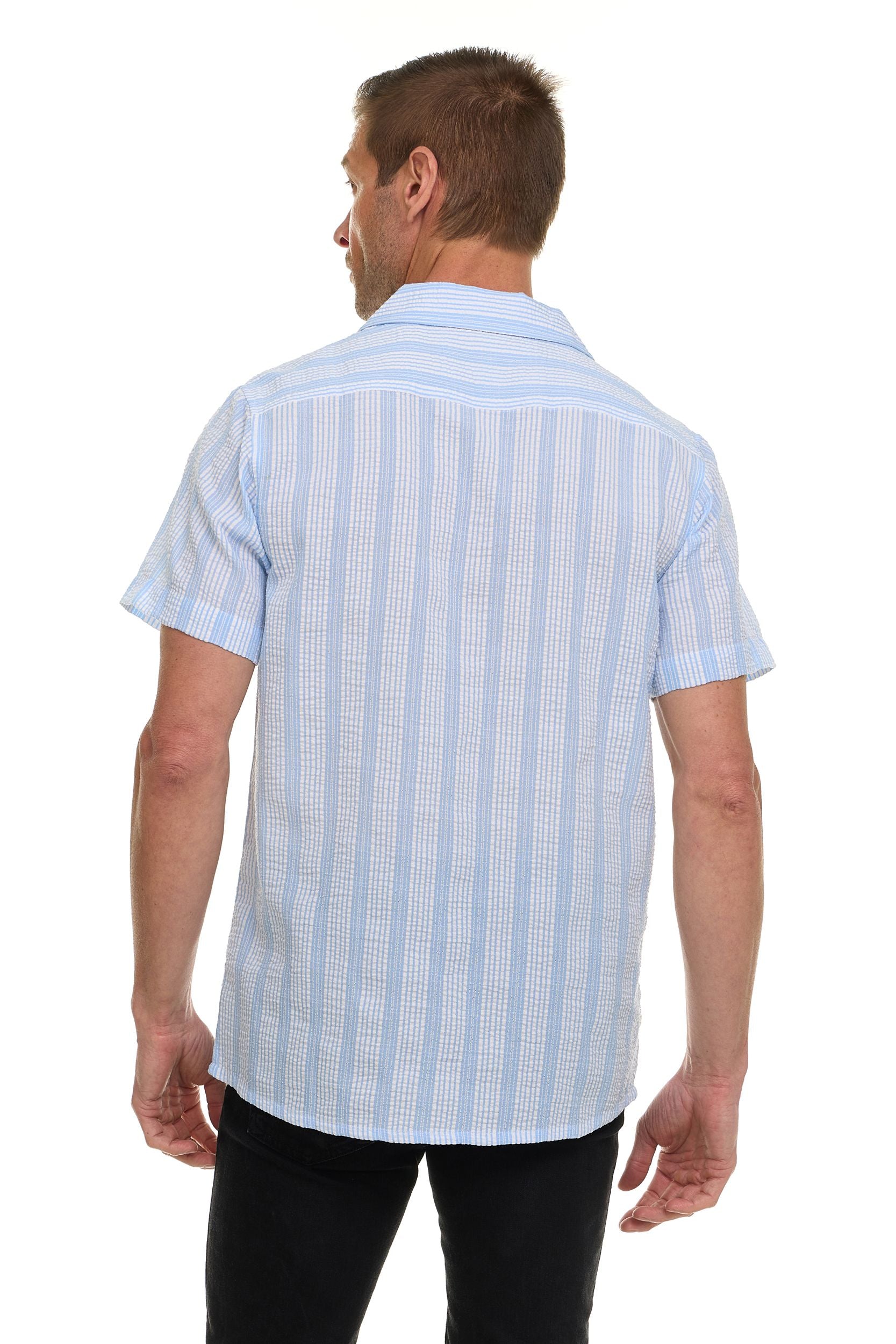 Canada Weather Gear Men’s Seersucker Button-Down Shirt – Short Sleeve Solid Textured Short Sleeve Shirt with Chest Pocket