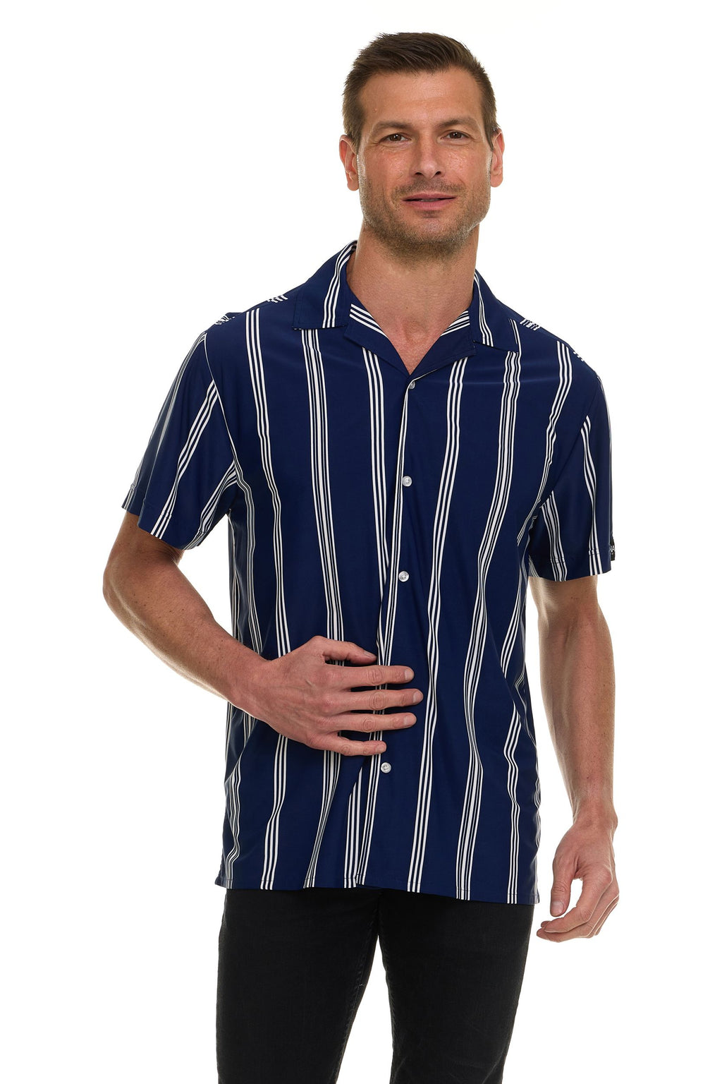 Canada Weather Gear Men’s Short Sleeve Stretch Shirt – 4-Way Super Stretch, Moisture Wicking, Wrinkle Resistant, Travel Friendly