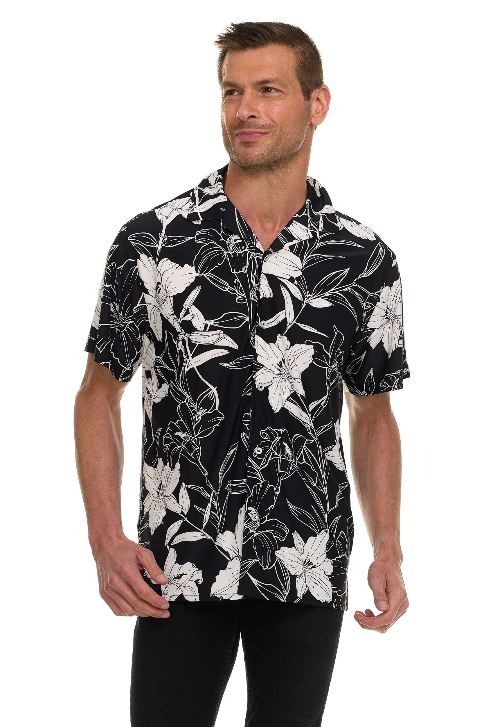 Canada Weather Gear Men’s ICE Fabric Camp Collar Shirt – Super Stretch 4-Way Stretch Button-Up Short Sleeve Shirt for Men