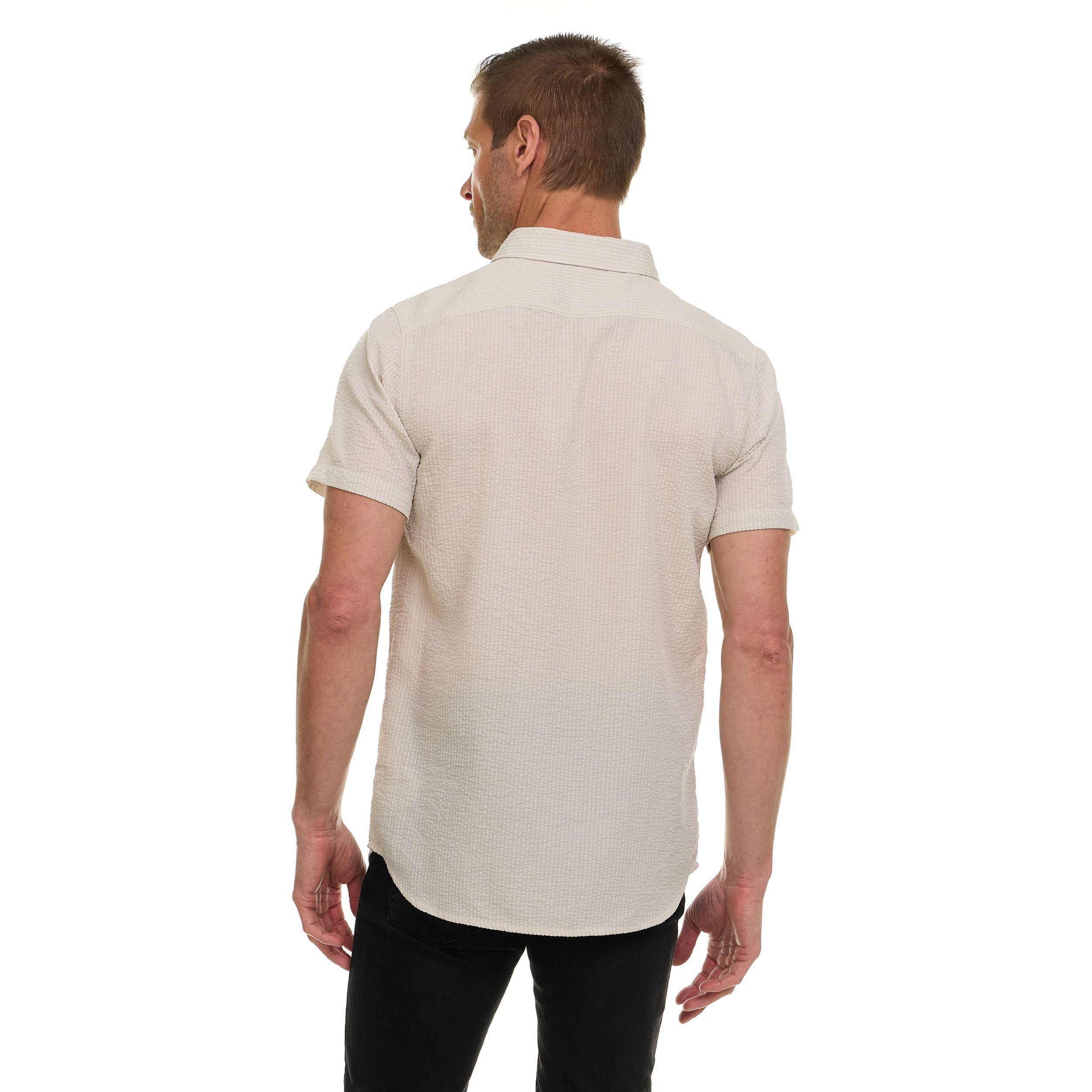 Canada Weather Gear Men’s Seersucker Button-Down Shirt – Short Sleeve Solid Textured Short Sleeve Shirt with Chest Pocket