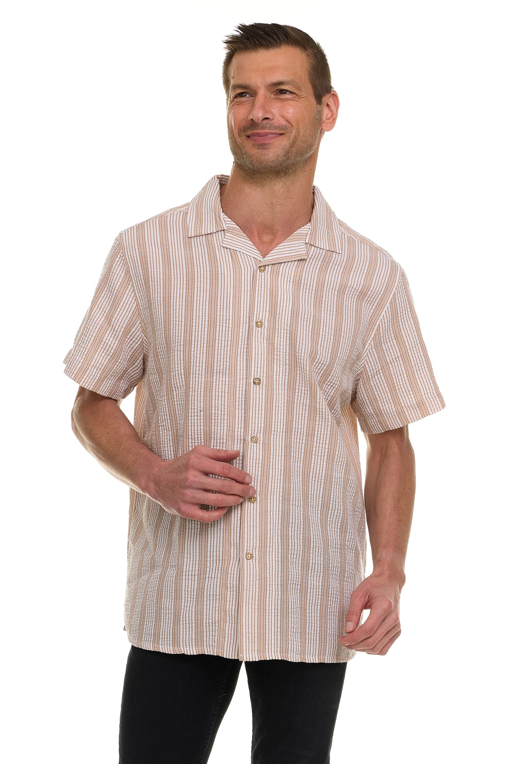 Canada Weather Gear Men’s Seersucker Button-Down Shirt – Short Sleeve Solid Textured Short Sleeve Shirt with Chest Pocket