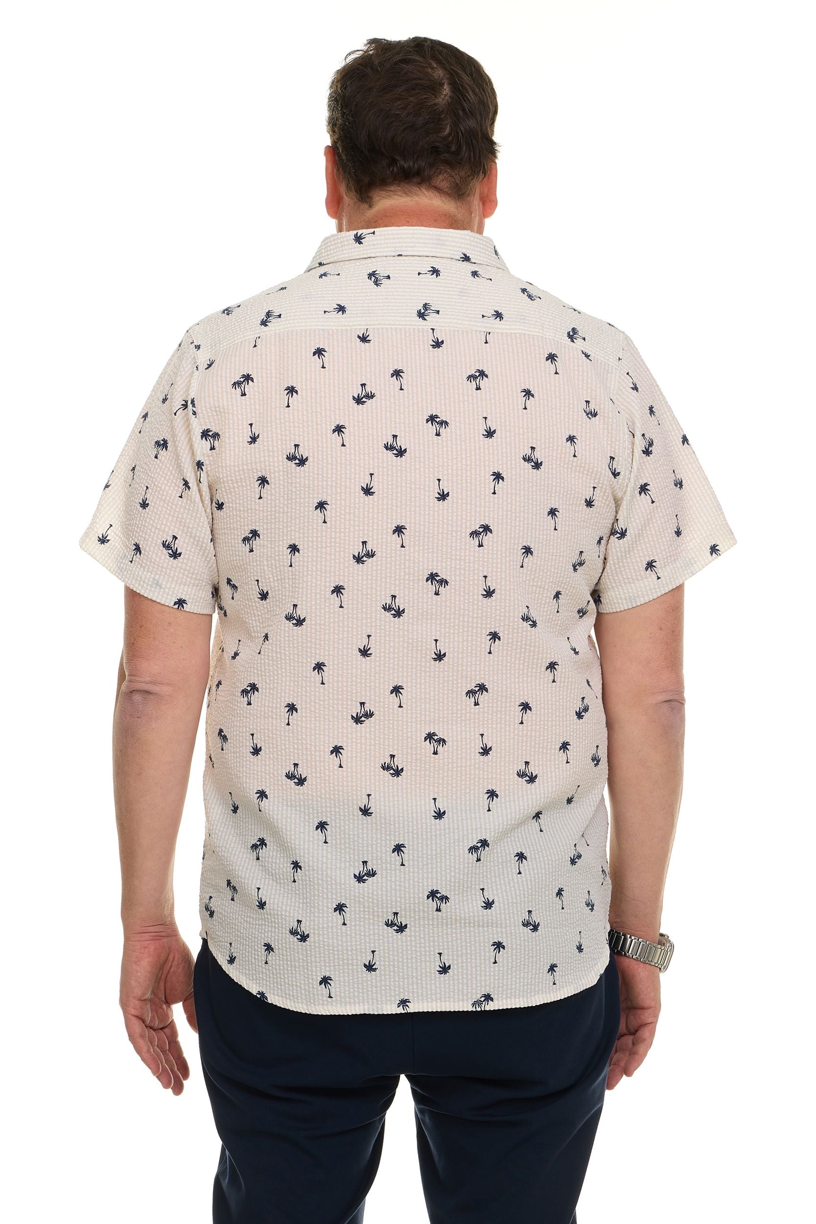 Canada Weather Gear Men’s Seersucker Short Sleeve Shirt with Allover Palm Print – Lightweight Button-Down Casual Shirt