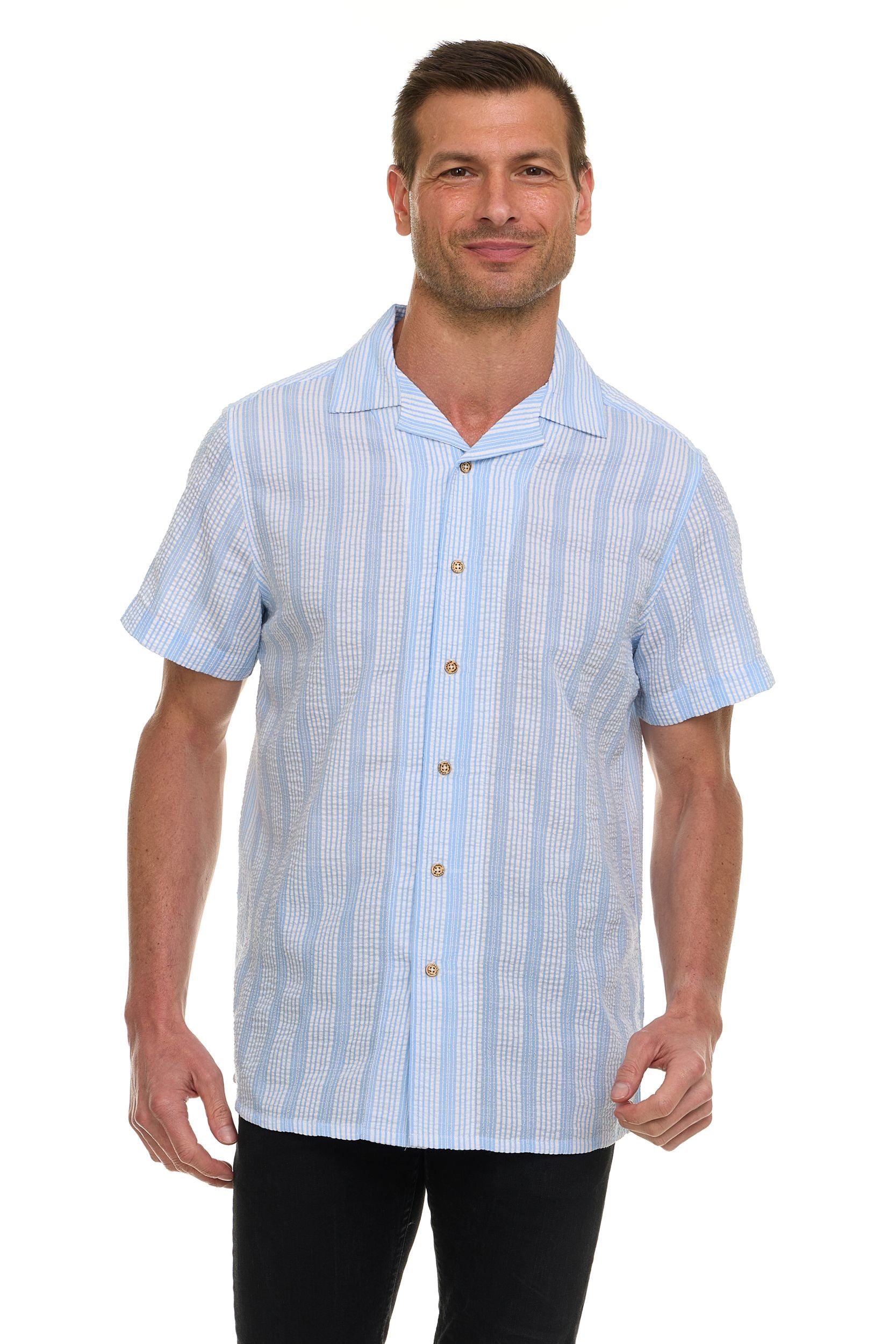 Canada Weather Gear Men’s Seersucker Button-Down Shirt – Short Sleeve Solid Textured Short Sleeve Shirt with Chest Pocket